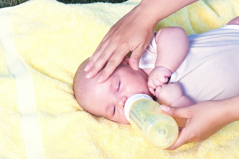 三个月的宝宝吃奶量是多少注意事项有哪些呢